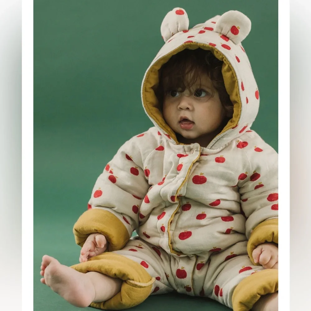 Fin and Vince Apple orchard bear suit - Picture 1 of 8
